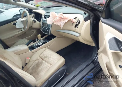 2017 Nissan Altima 2.5/S/Sv/Sl/Sr z USA, uszkodzony, nr VIN 1N4AL3AP4HN329104